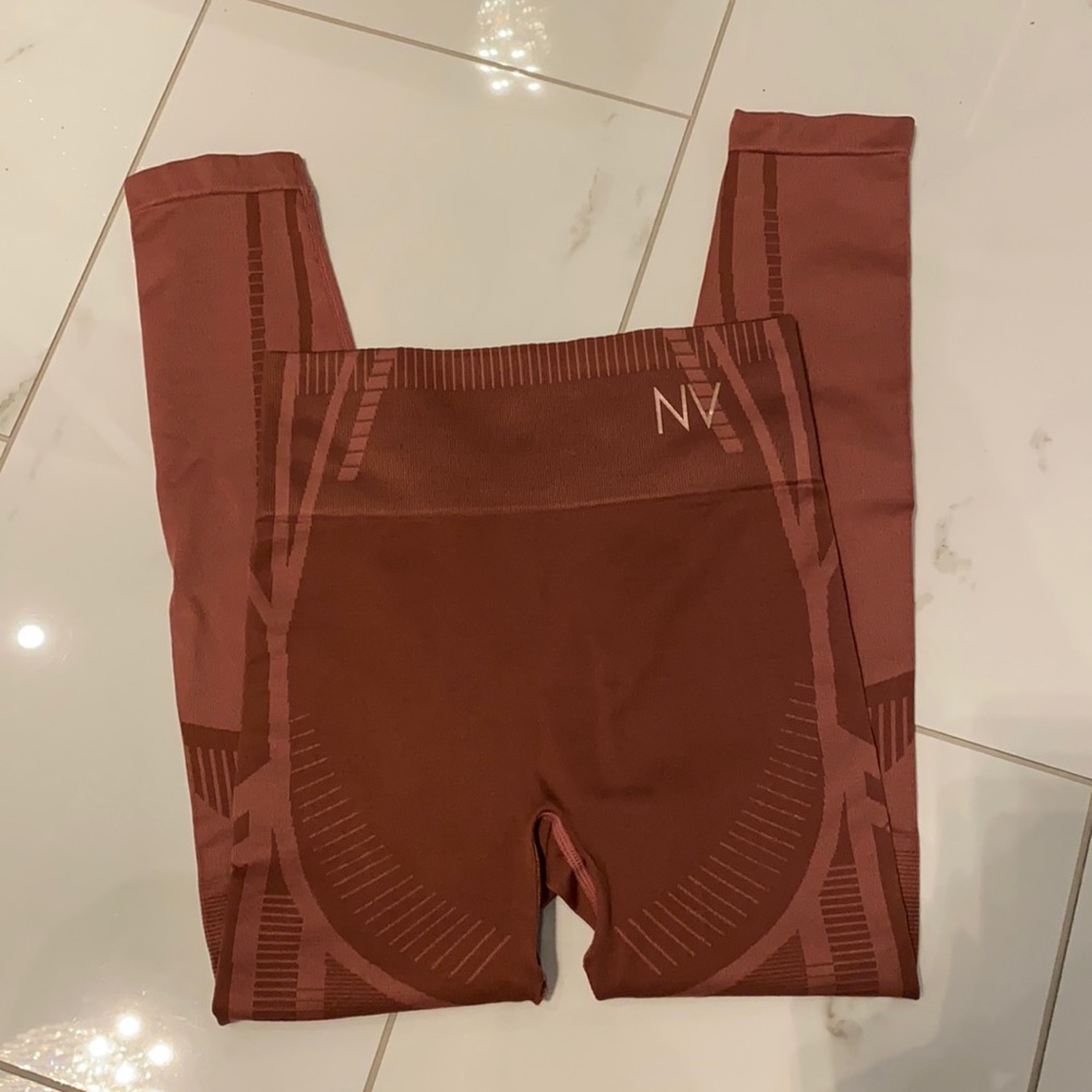 NV leggings